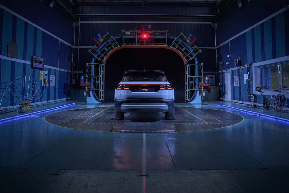 La Jeep Compass concilie des proportions verticales avec une certaine efficacité aérodynamique