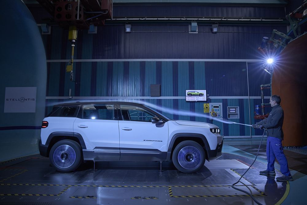 La Jeep Compass concilie des proportions verticales avec une certaine efficacité aérodynamique
