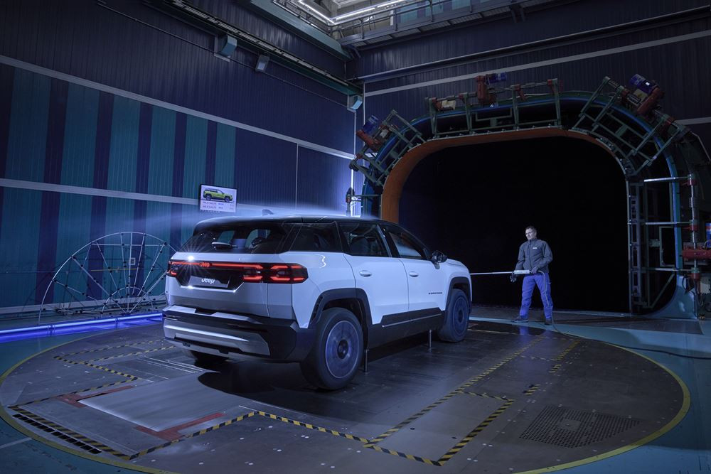 La Jeep Compass concilie des proportions verticales avec une certaine efficacité aérodynamique