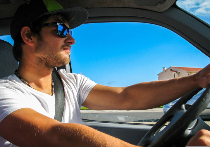 Les bonnes pratiques pour les jeunes conducteurs pour baisser le prix de l'assurance automobile