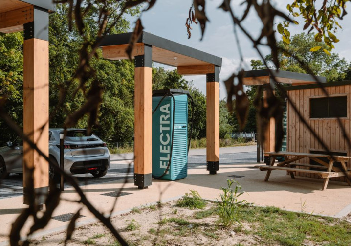 Véhicule électrique sur l'autoroute: comment recharger la batterie d'un véhicule électrique?