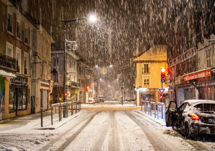 Les bons réflexes en cas d'épisode de neige et de verglas sur la route