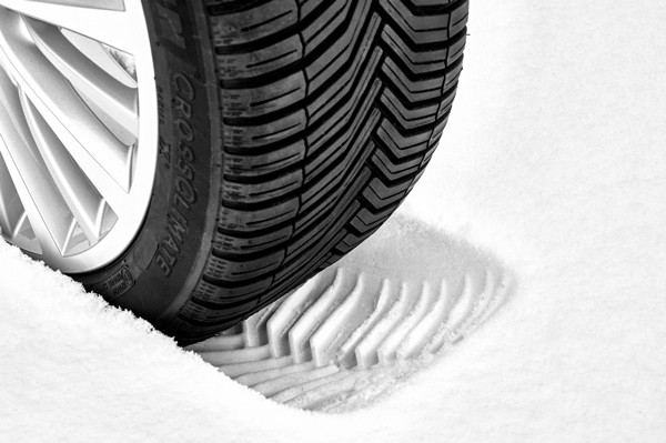 Le pneu Michelin CrossClimate est un bon compromis en conditions instables