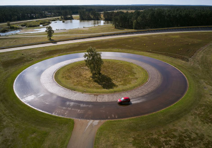 Les pneus d'été bon marché dits « budget » manquent d'équilibre