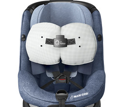 Le siège auto face à la route AxissFix Air de Bébé Confort intègre des airbags