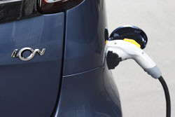 MAAF Assurances décerne le « Grand Prix Auto Environnement » à la Peugeot iOn