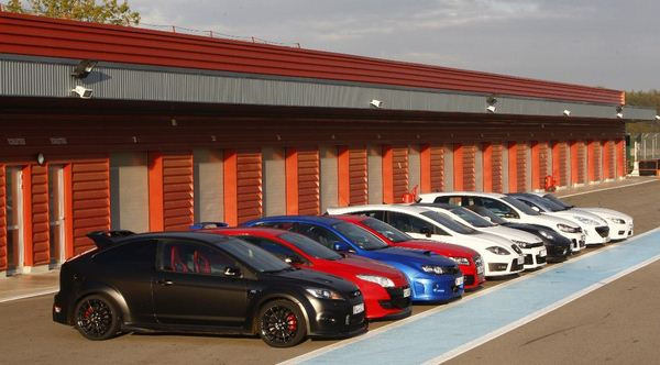 La Ford Focus RS500 élue « Sportive de l’année 2010 » par le magazine Echappement