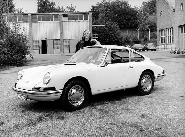 La Porsche 911 célèbre ses 50 ans