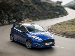 La Ford Fiesta ST élue « Sportive de l’année 2013 » par le magazine Echappement