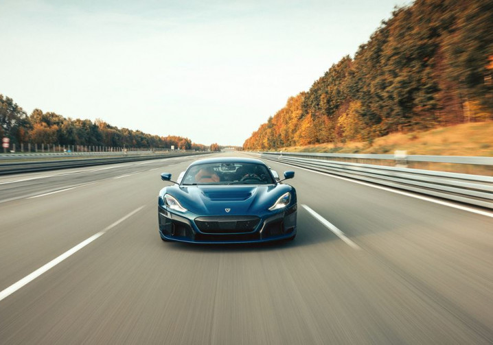 La Rimac Nevera est la voiture électrique de série la plus rapide au monde