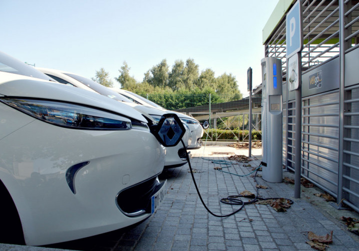Plus de la moitié des Français souhaitent aussi recharger leur voiture électrique en faisant leurs courses