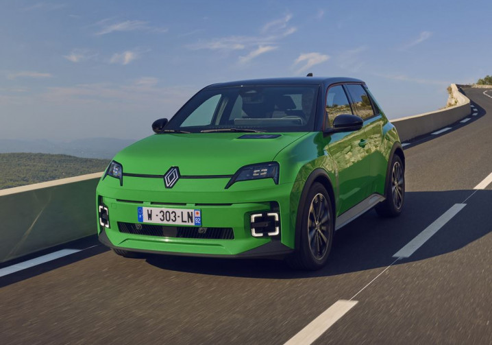 La Renault 5 E-Tech électrique désignée Voiture de l'année 2025 par L'argus