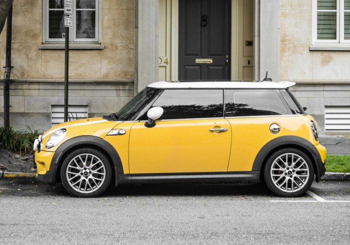 Près de sept Français sur dix préfèrent acheter une voiture et la garder longtemps en 2025