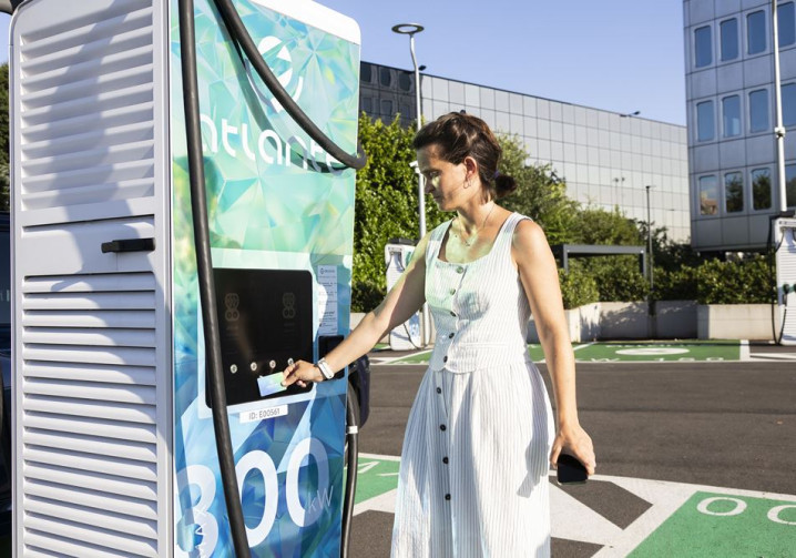 Deux Français sur trois ne veulent pas franchir le pas de la voiture électrique