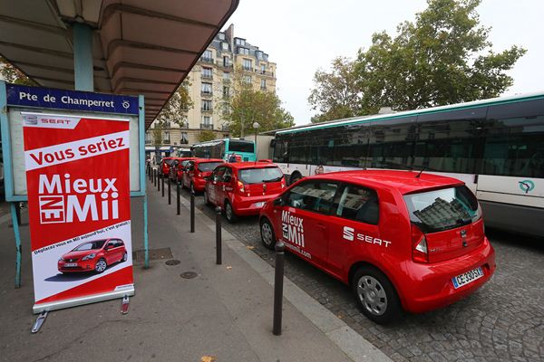 La Seat Mii adopte un ton décalé pour raconter les désagréments des transports en commun