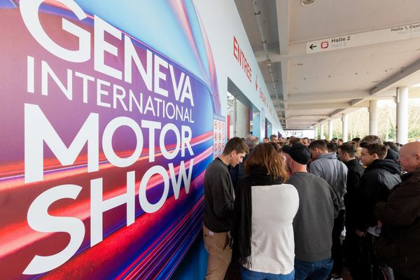 La 89ème édition du salon de l'automobile de Genève au travers de ses hôtesses