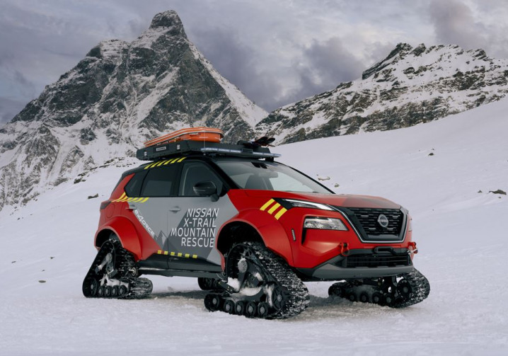 Le Nissan X-Trail e-4Orce Mountain Rescue se lance dans le secours sur les pistes enneigées