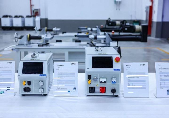 La réparation des batteries de véhicules électriques dont les batteries sont intégrées au châssis se standardise