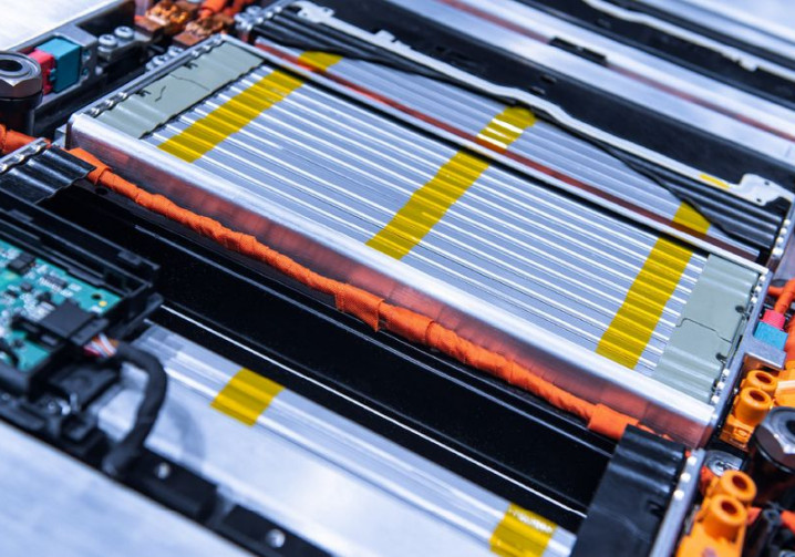 Les batteries haute tension de véhicules électriques affichent un taux de dégradation moyen de 2,3 % par an