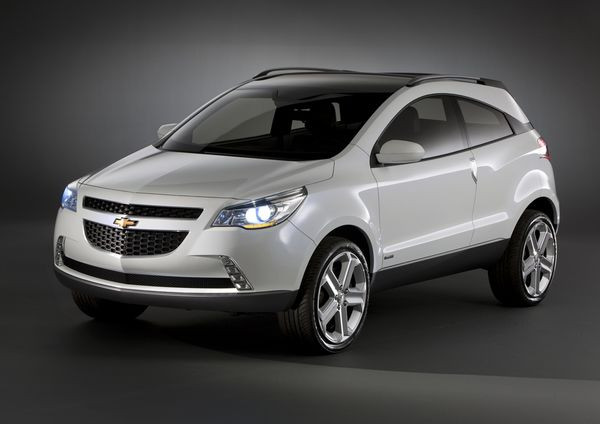 Chevrolet présente le GPiX Crossover Coupé Concept