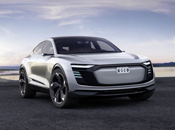 Le concept Audi e-tron Sportback préfigure un coupé quatre portes électrique