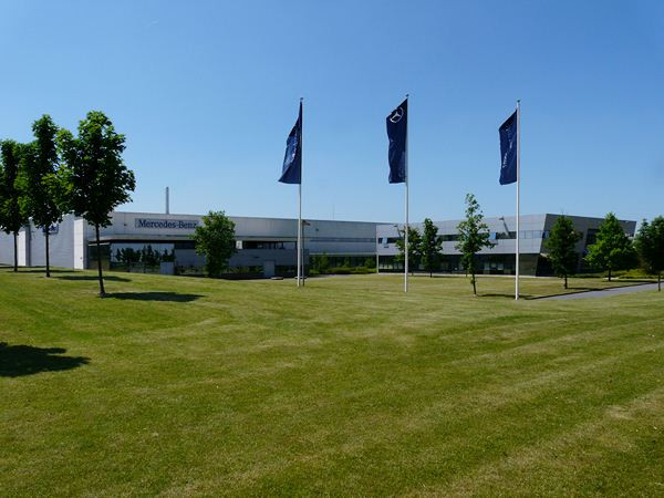 Visite au cœur du centre logistique pièces de rechange Mercedes de Valenciennes