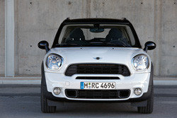 La marque MINI enregistre un record de ventes à 285 060 véhicules en 2011