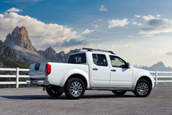 Renault-Nissan et Daimler étendent leur coopération à un pick-up d'une tonne