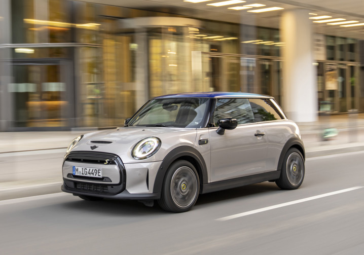 La marque MINI enregistre 302 144 ventes dans le monde en 2021