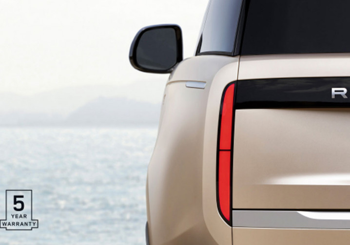 Les modèles Range Rover offrent une garantie constructeur de cinq ans ou 150 000 kilomètres