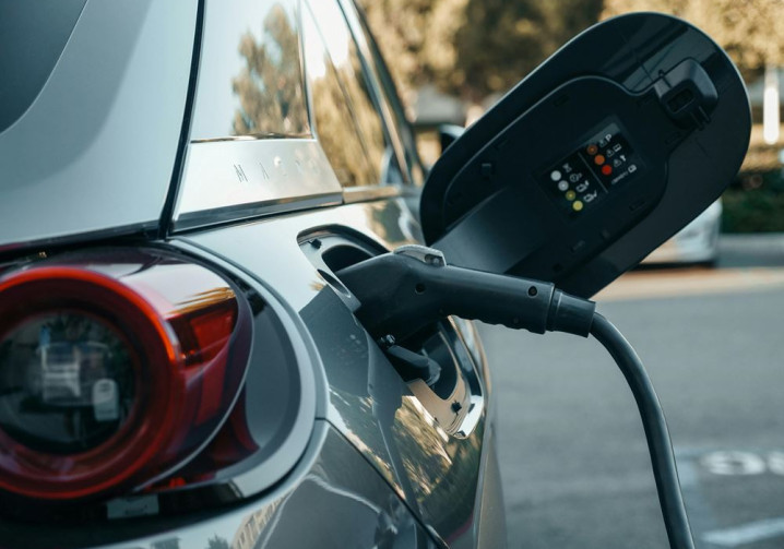 Les remises élevées sur les véhicules électriques neufs impactent le prix des véhicules électriques d'occasion