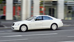 Mercedes lancera sa première voiture propulsion hybride mi 2009