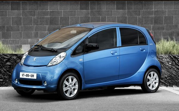 Peugeot lance la iOn électrique