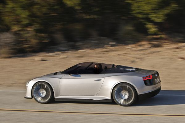 Des émissions de CO2 de 59 g au km pour l'Audi e-tron Spyder hybride diesel