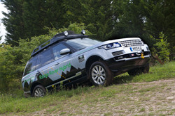 Le SUV haut de gamme Range Rover passe à l'hybride diesel