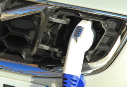 Les propriétaires de voiture électrique rechargent principalement leur voiture à domicile