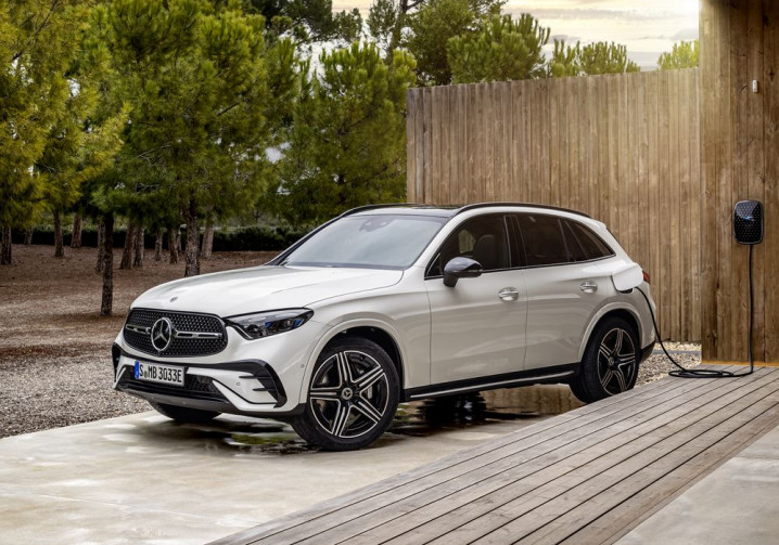 Le Mercedes GLC hybride rechargeable affiche une autonomie électrique pouvant atteindre 122 km