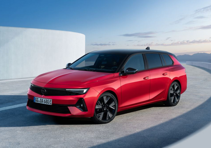 Le break compact Opel Astra Sports Tourer Electric affiche une autonomie de 416 km