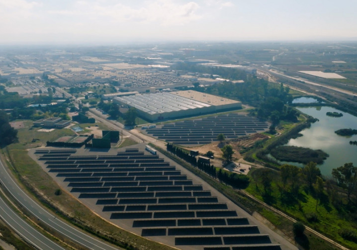 Une centrale solaire installée dans l'usine de production de véhicules Ford de Almussafes