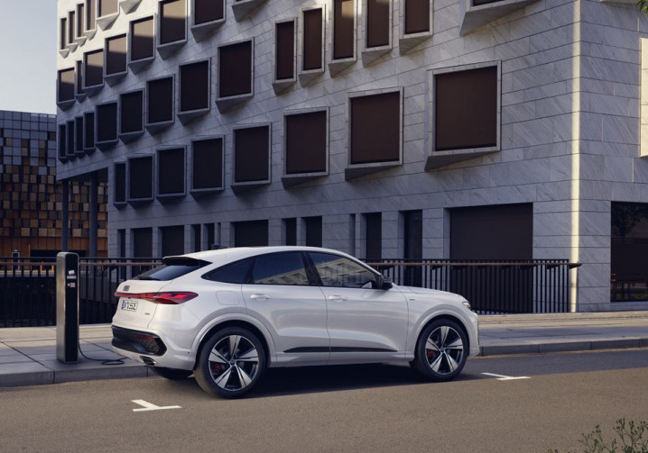 La consommation réelle moyenne d'un véhicule hybride rechargeable légèrement inférieur à 6 litres aux 100 km