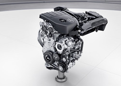 Un moteur quatre cylindres Mercedes de 1.33 litre de cylindrée