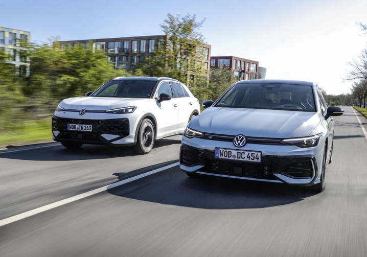 La motorisation hybride Volkswagen combine deux moteurs électriques et un moteur turbocompressé