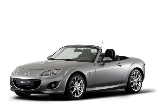 La troisième génération du Mazda MX-5 s’offre un restyling