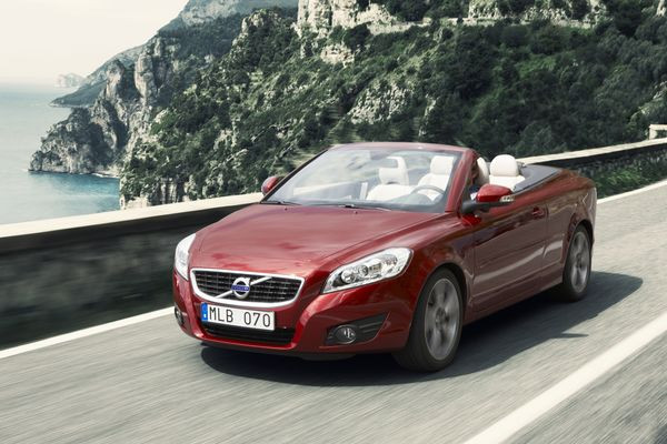 Le nouveau Volvo C70 commercialisé à partir de 32 950 Euros