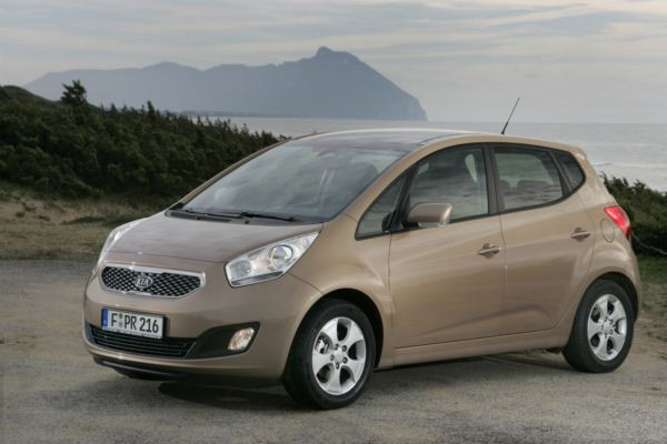 Kia lance son nouveau minispace