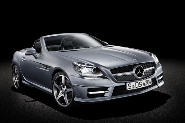 Mercedes lance son nouveau roadster à toit rigide escamotable SLK