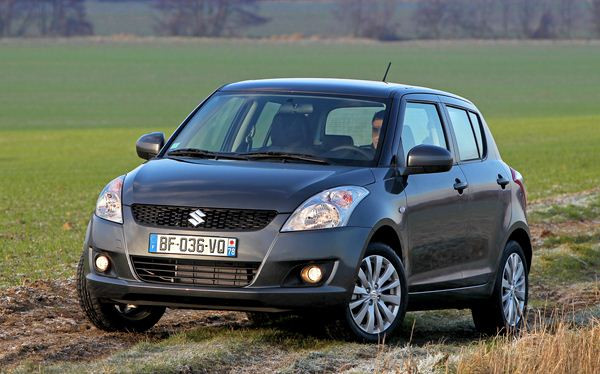 La Suzuki Swift s'enrichit d'une version quatre roues motrices