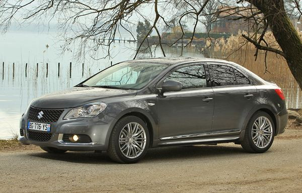 Suzuki lance sa nouvelle berline sportive Kizashi