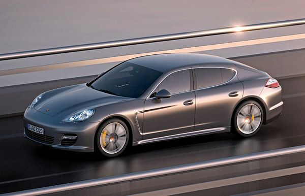 La Porsche Panamera Turbo S franchit le 0 à 100 km/h en moins de 4 secondes