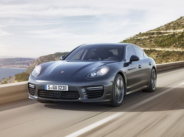 La Porsche Gran Turismo se décline en mode Turbo S